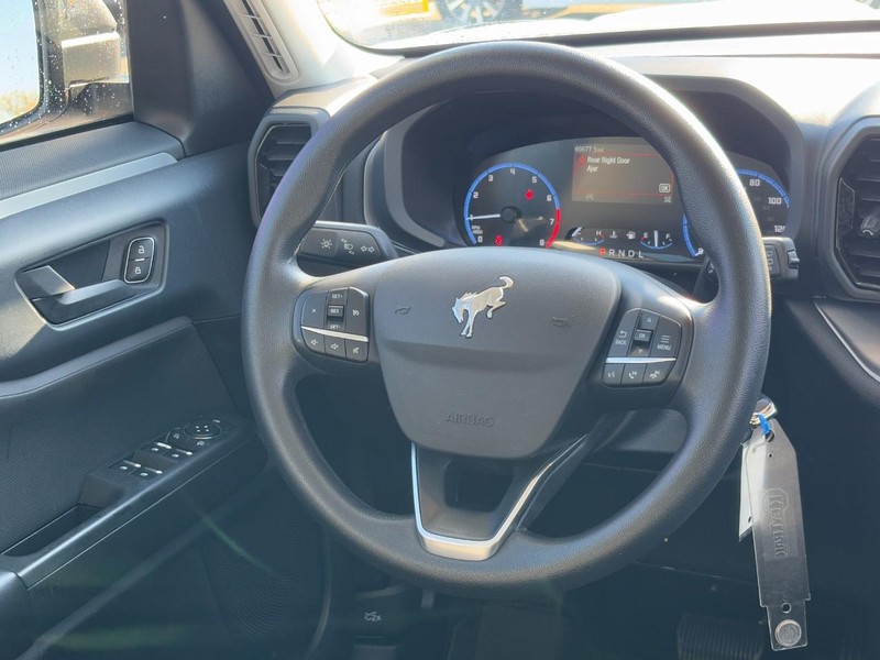 Ford Bronco Sport Vehicle Full-screen Gallery Image 12