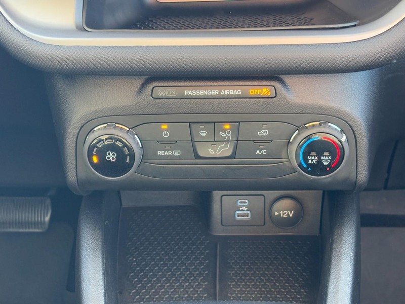 Ford Bronco Sport Vehicle Full-screen Gallery Image 14