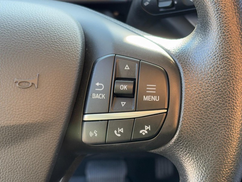 Ford Bronco Sport Vehicle Full-screen Gallery Image 18