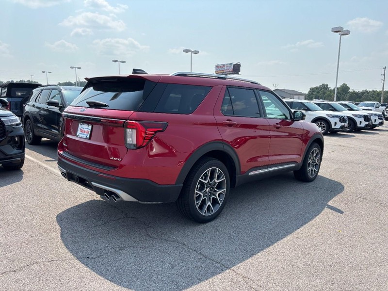 Ford Explorer Vehicle Image 03