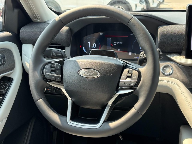 Ford Explorer Vehicle Image 08