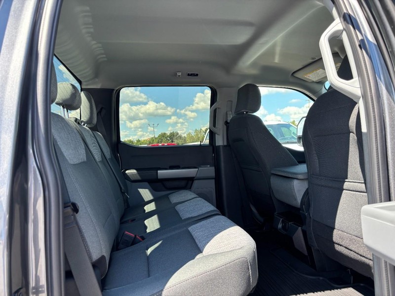Ford Super Duty F-250 SRW Vehicle Image 05
