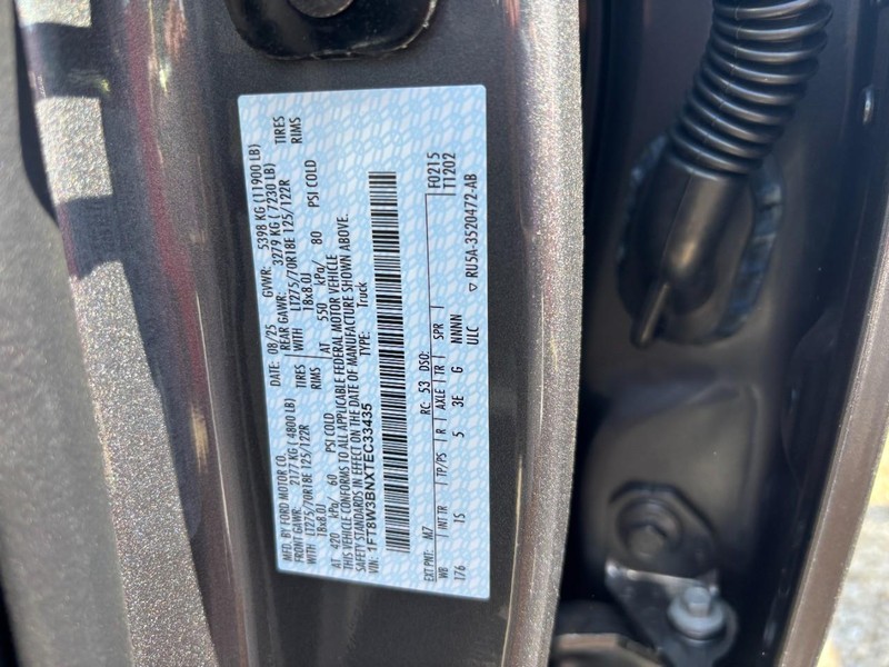 Ford Super Duty F-350 SRW Vehicle Image 23