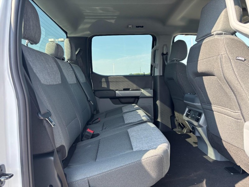 Ford Super Duty F-250 SRW Vehicle Image 05