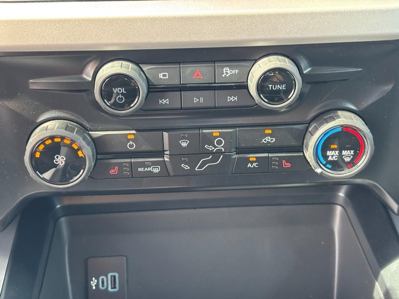 Ford Super Duty F-250 SRW Vehicle Image 18