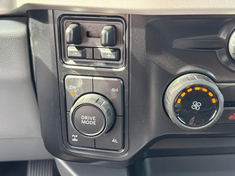 Ford Super Duty F-250 SRW Vehicle Image 19