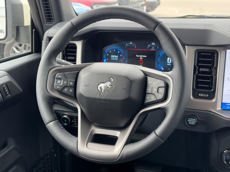 Ford Bronco Vehicle Image 08