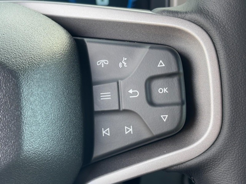 Ford Bronco Vehicle Full-screen Gallery Image 22