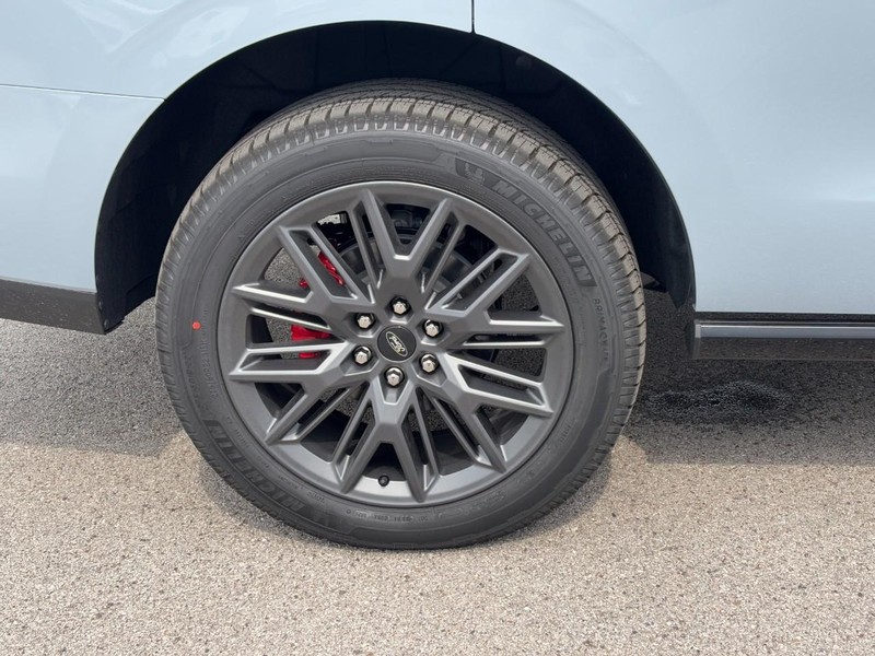 Ford Expedition Vehicle Image 04