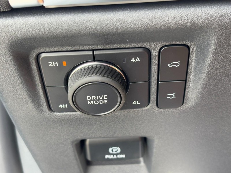 Ford Expedition Vehicle Image 12