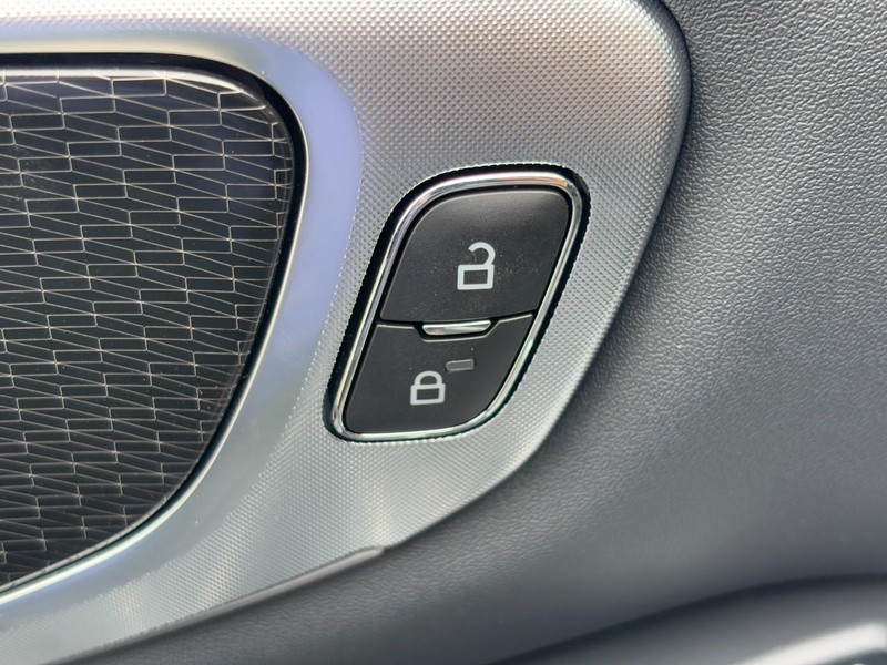 Ford Expedition Vehicle Image 22