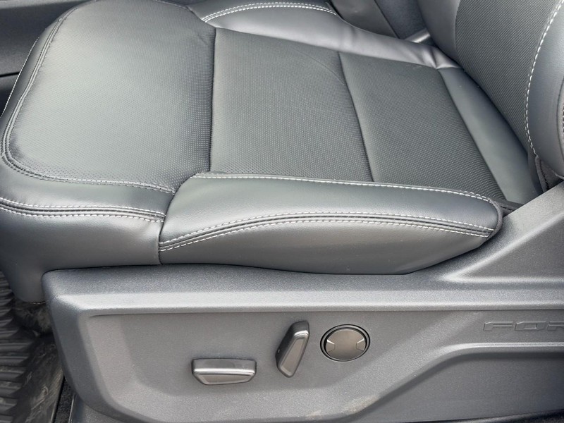 Ford Expedition Vehicle Image 23