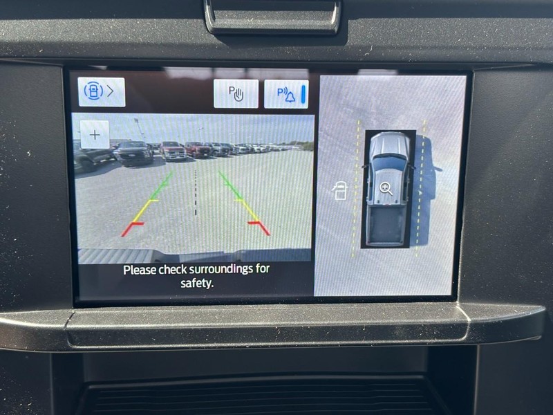 Ford Super Duty F-350 SRW Vehicle Image 16