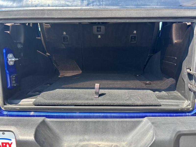 Jeep Wrangler Unlimited Vehicle Image 05