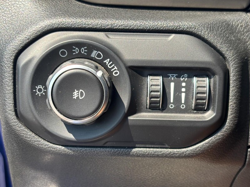 Jeep Wrangler Unlimited Vehicle Image 17