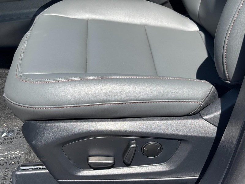Ford Explorer Vehicle Image 22