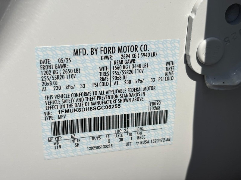 Ford Explorer Vehicle Image 24