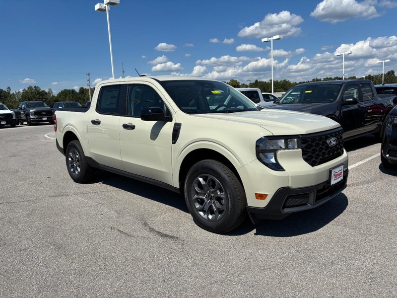 Ford Maverick Vehicle Image 02