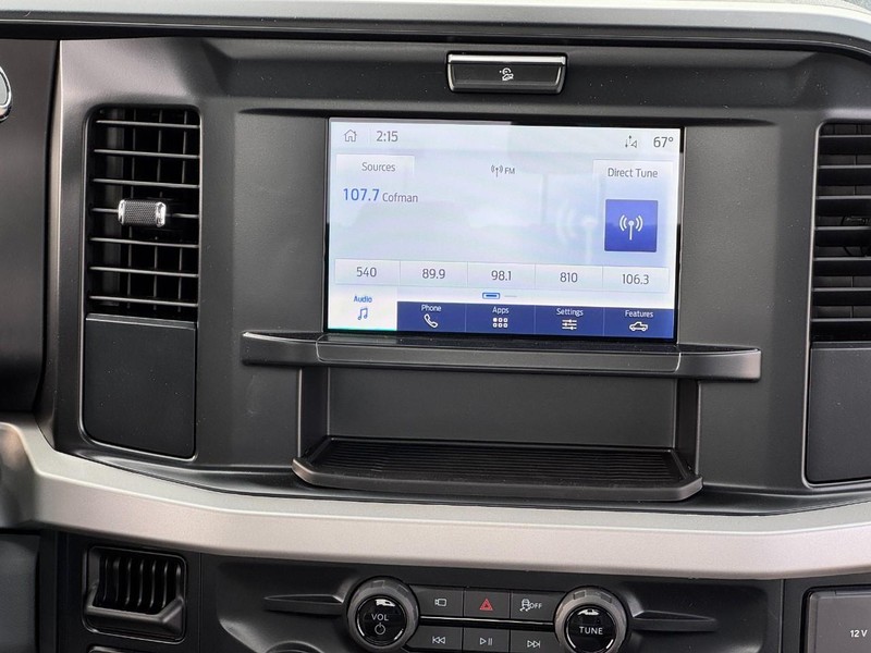 Ford Super Duty F-350 SRW Vehicle Image 09