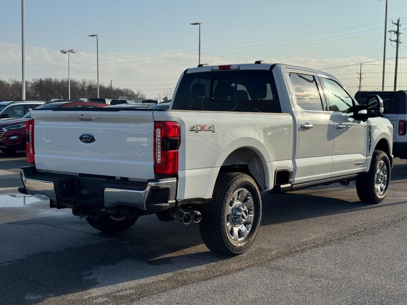 Ford Super Duty F-350 SRW Vehicle Image 03