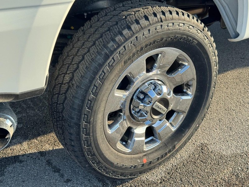 Ford Super Duty F-350 SRW Vehicle Image 05