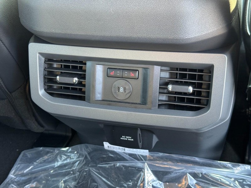 Ford Super Duty F-350 SRW Vehicle Image 11