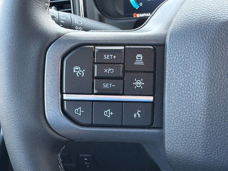 Ford Super Duty F-350 SRW Vehicle Image 15