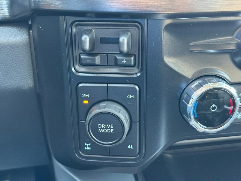 Ford Super Duty F-350 SRW Vehicle Image 17