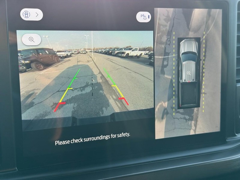 Ford Super Duty F-350 SRW Vehicle Image 20