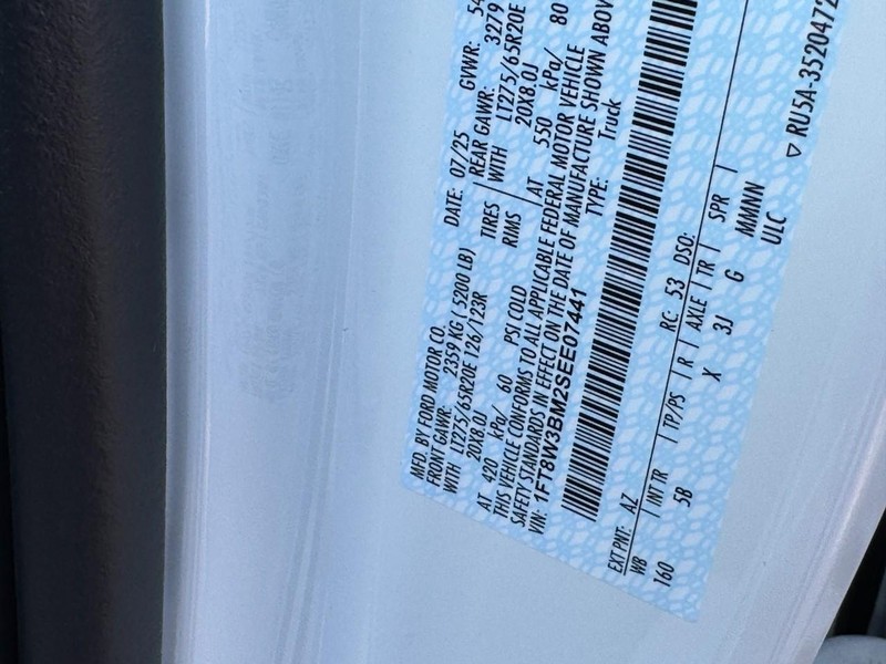 Ford Super Duty F-350 SRW Vehicle Image 21