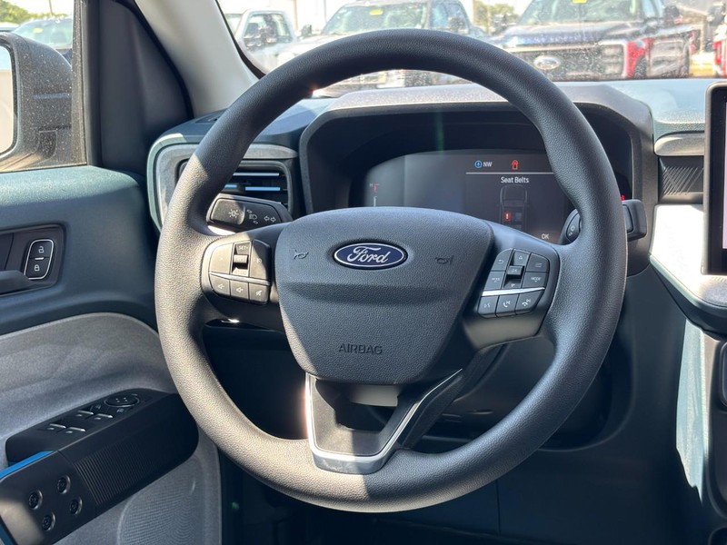 Ford Maverick Vehicle Image 07