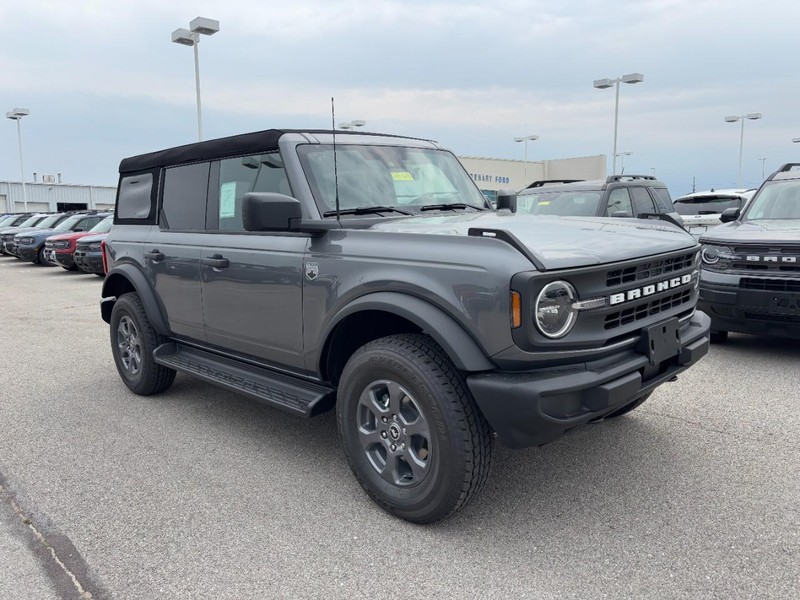 Ford Bronco Vehicle Image 02