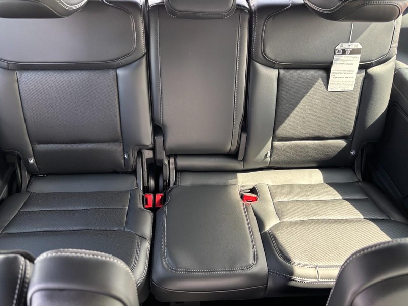 Ford Expedition Vehicle Image 06