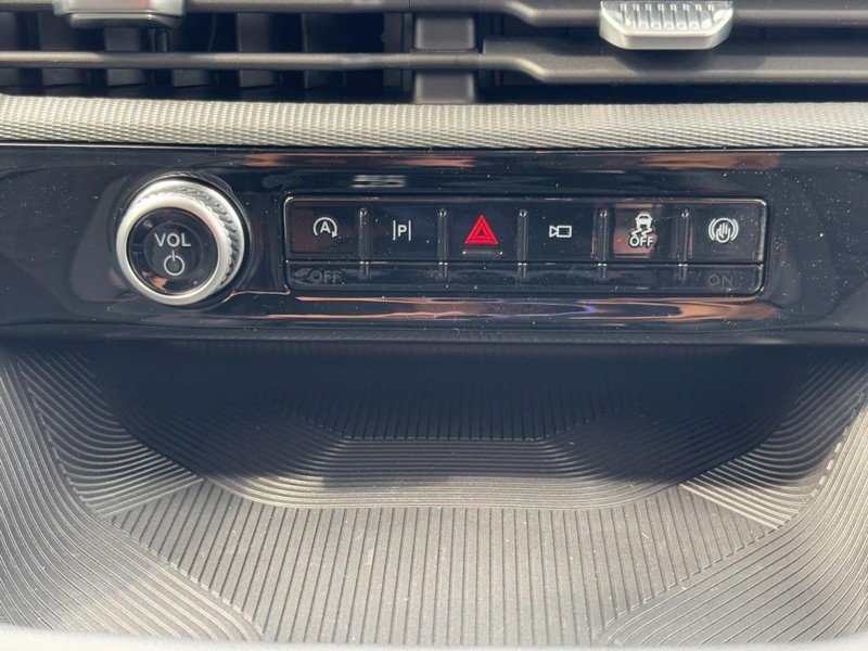 Ford Explorer Vehicle Image 10