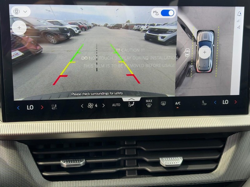 Ford Explorer Vehicle Image 17