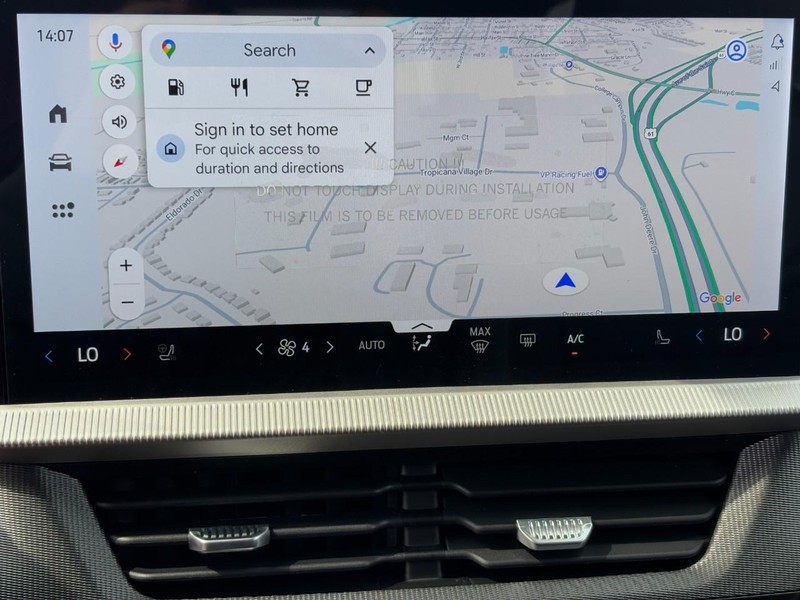 Ford Explorer Vehicle Image 18