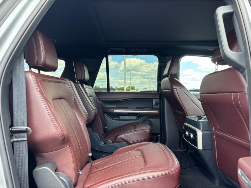 Ford Expedition Max Vehicle Image 10