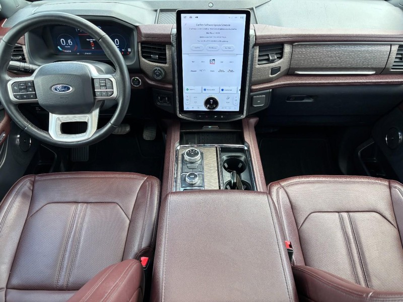 Ford Expedition Max Vehicle Image 12