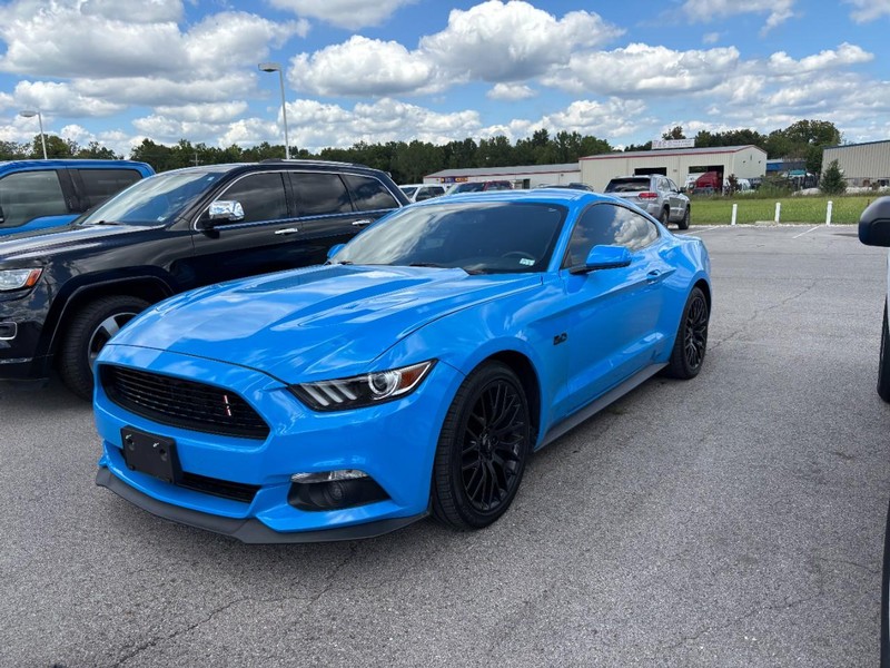 Ford Mustang Vehicle Image 02