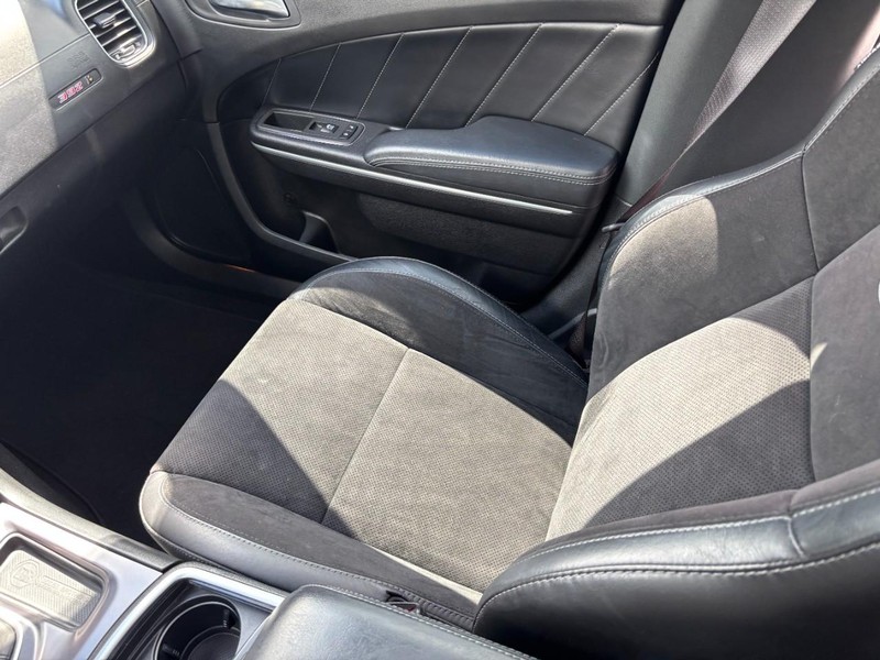 Dodge Charger Vehicle Image 15
