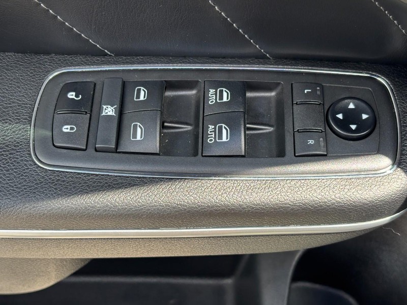 Dodge Charger Vehicle Image 23