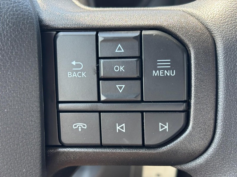 Ford Super Duty F-350 SRW Vehicle Image 13