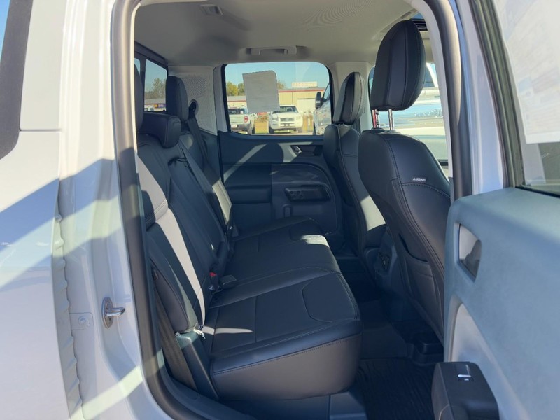 Ford Maverick Vehicle Image 05