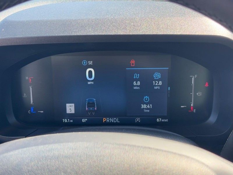 Ford Maverick Vehicle Image 14