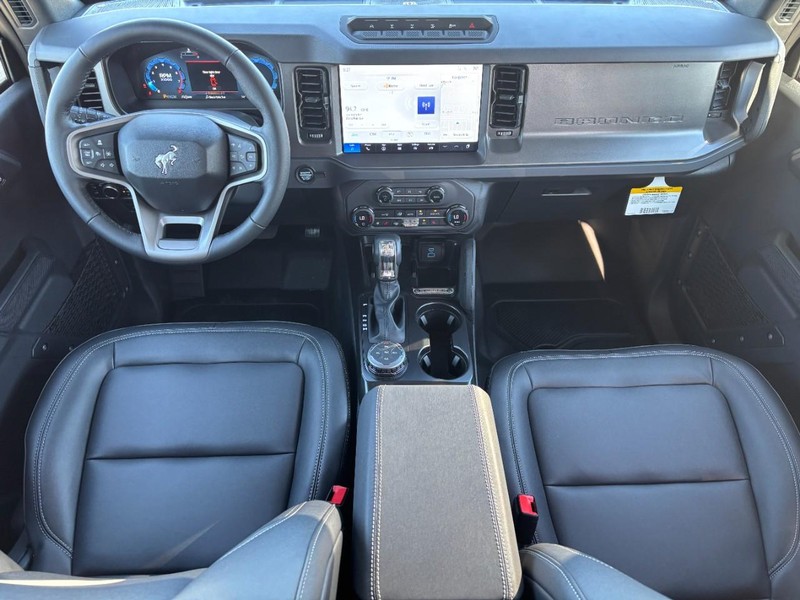 Ford Bronco Vehicle Image 06