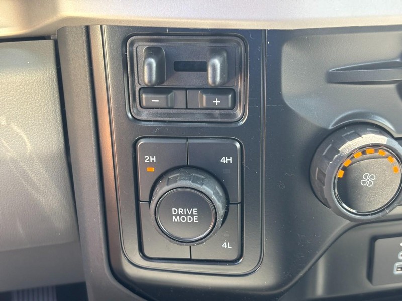 Ford Super Duty F-250 SRW Vehicle Image 17