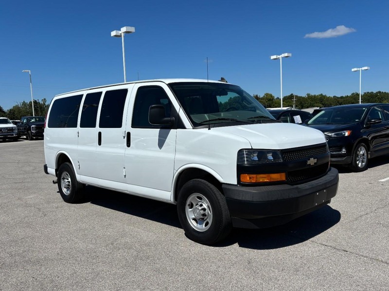 Chevrolet Express Passenger Vehicle Image 02