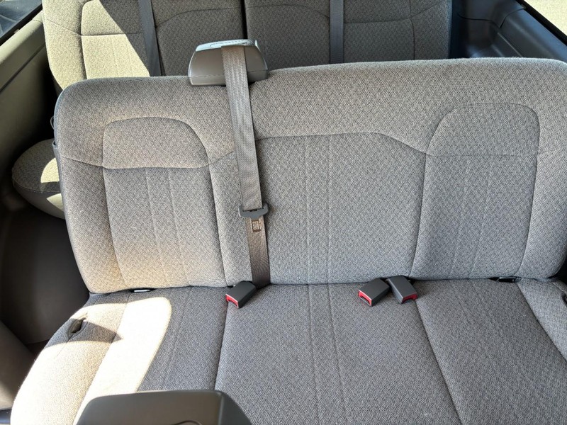Chevrolet Express Passenger Vehicle Image 11