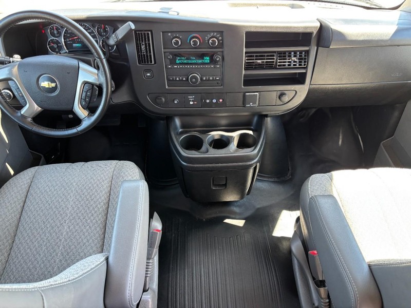 Chevrolet Express Passenger Vehicle Image 12