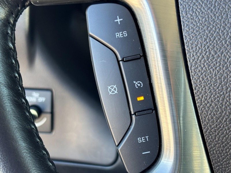 Chevrolet Express Passenger Vehicle Image 18